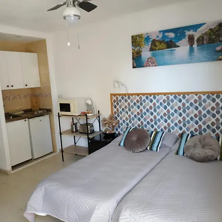 公寓 Two Minutes Beach 4th Floor, Torremolinos, Wifi, Kitchen. Two Beds *