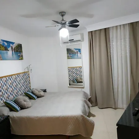 Two Minutes Beach 4th Floor, Torremolinos, Wifi, Kitchen. Two Beds 아파트