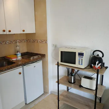 Two Minutes Beach 4th Floor, Torremolinos, Wifi, Kitchen. Two Beds Apartamento