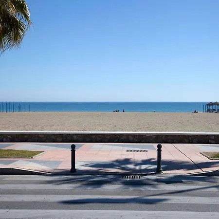 Two Minutes Beach 4th Floor, Torremolinos, Wifi, Kitchen. Two Beds * 토레몰리노스